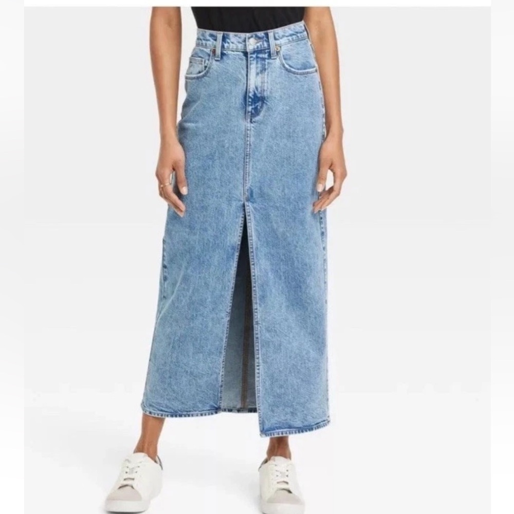 Blue Denim Maxi Skirt by Universal Threads Sz 10 New